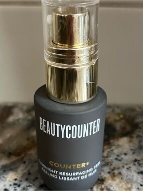 beautycounter Matte Black Primer Bottle with Gold Pump. Cap is sealed. New